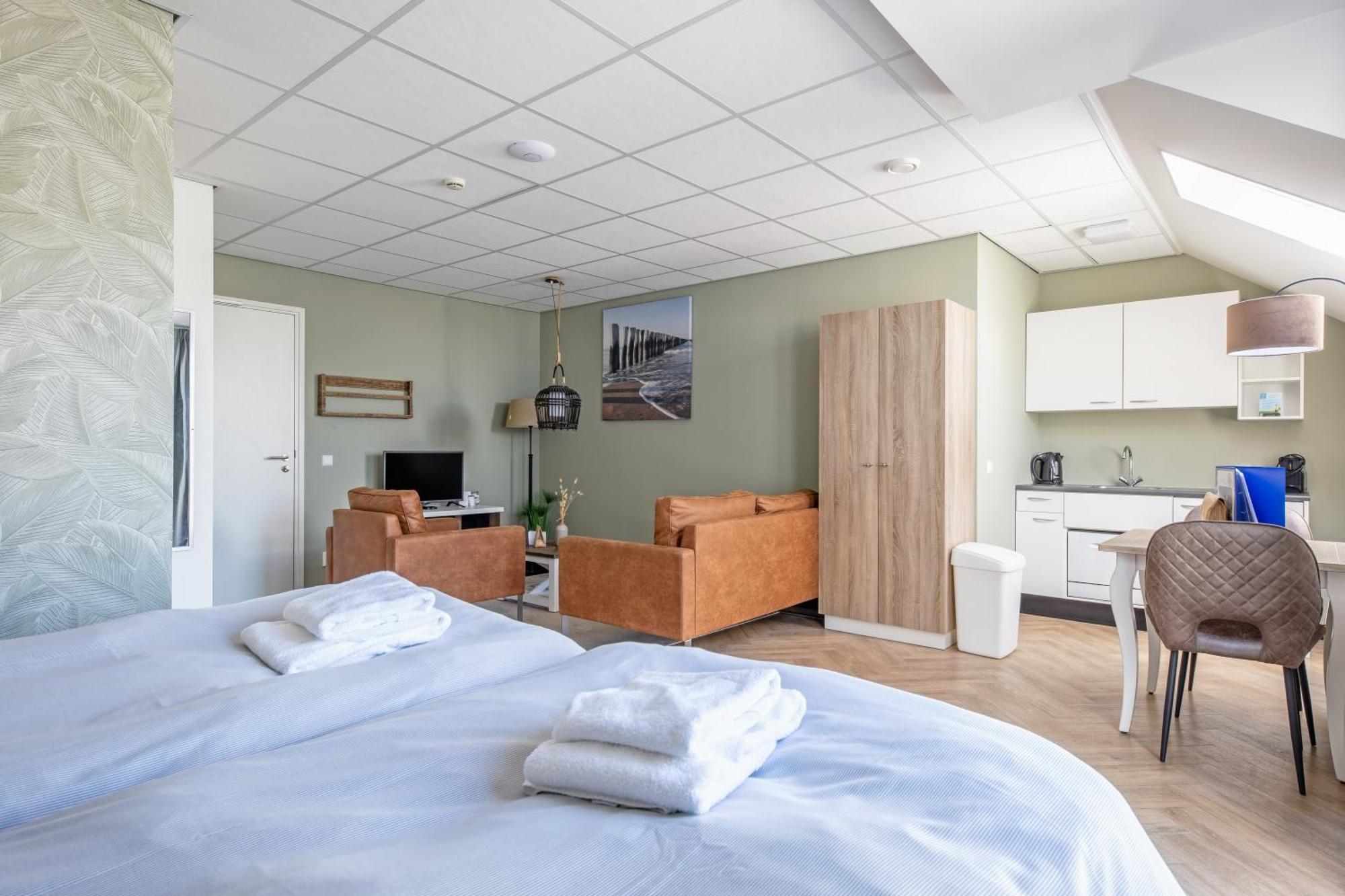 Strandplevier Suites De Koog  Exterior photo